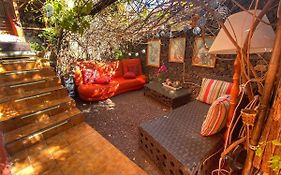 Mordelliya Private Jacuzzi Suites